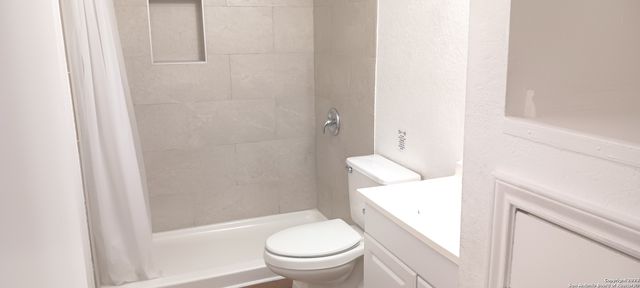 926 Drury Ln Apt 4, San Antonio, TX 78221