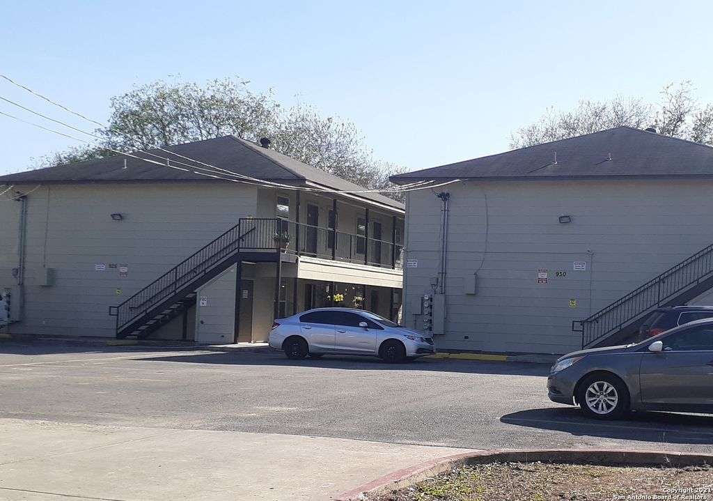 926 Drury Ln Apt 4, San Antonio, TX 78221