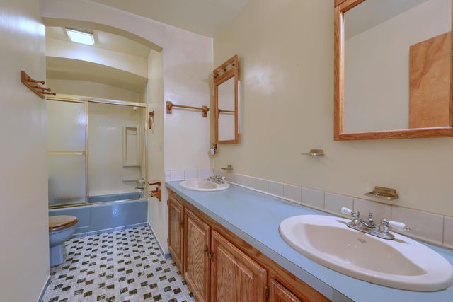 15641 Loveland Street, Livonia, MI 48154