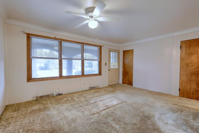 15641 Loveland Street, Livonia, MI 48154