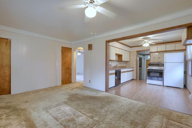 15641 Loveland Street, Livonia, MI 48154