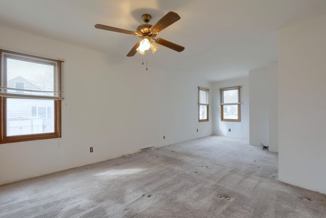 15641 Loveland Street, Livonia, MI 48154