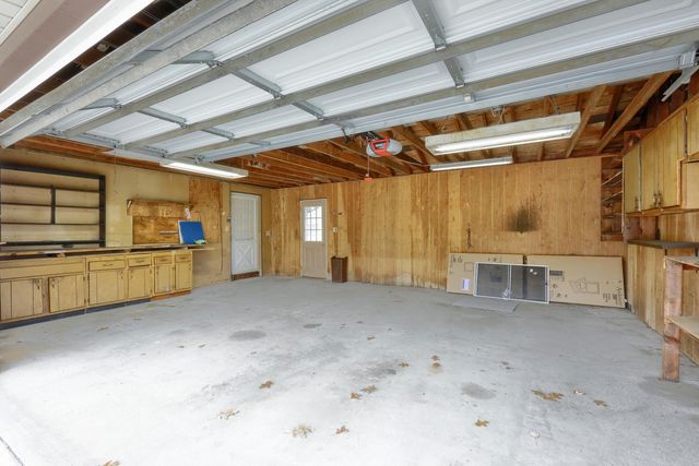 15641 Loveland Street, Livonia, MI 48154