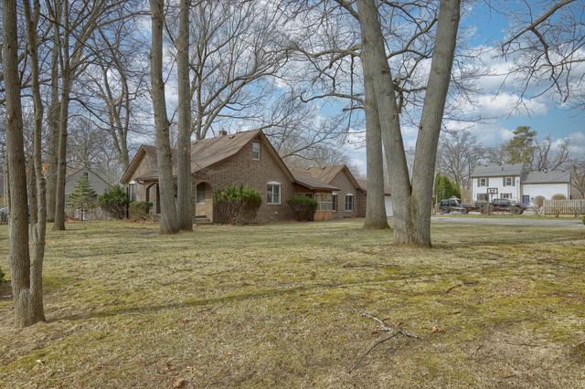 15641 Loveland Street, Livonia, MI 48154