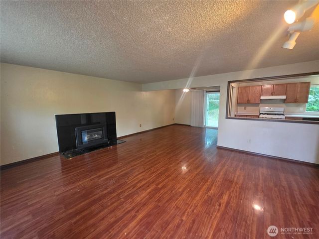 7880 Oxbow Avenue NE, Bremerton, WA 98311