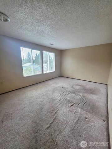 7880 Oxbow Avenue NE, Bremerton, WA 98311