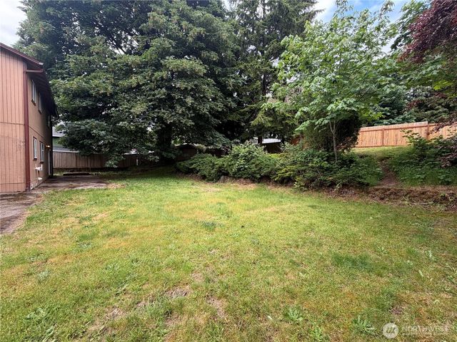 7880 Oxbow Avenue NE, Bremerton, WA 98311