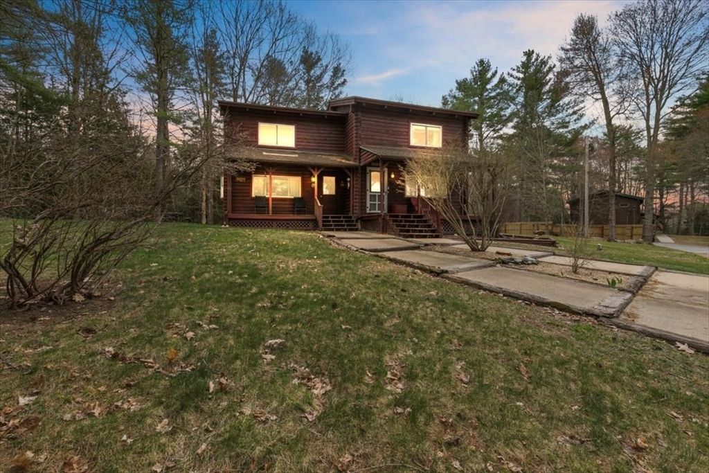 1170-1172 Alger St., Winchendon, MA 01475