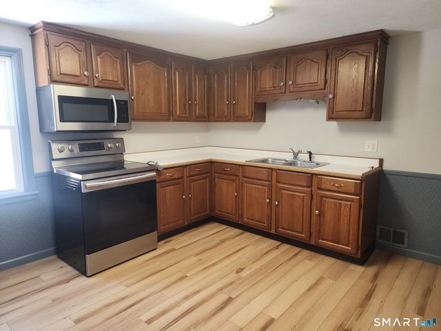 81 Middlefield Street 2, Middletown, CT 06457