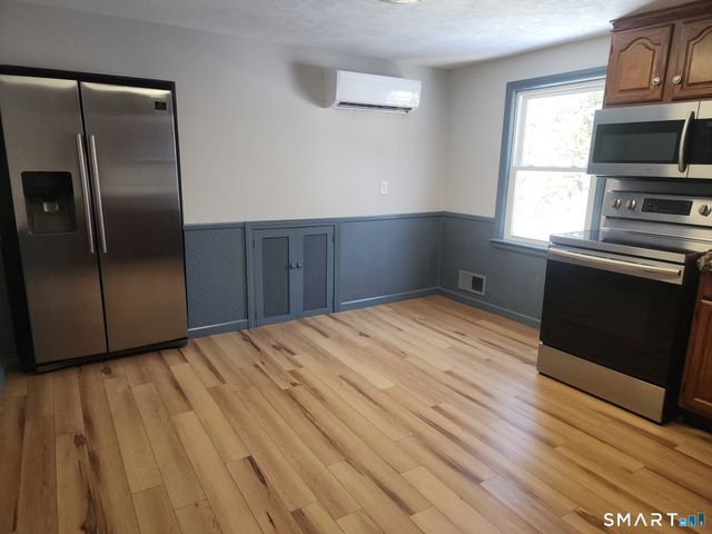 81 Middlefield Street 2, Middletown, CT 06457