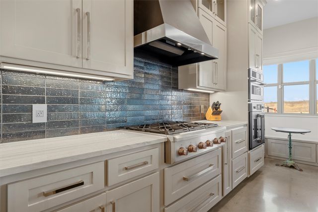 2565 Heritage Parkway, Axtell, TX 76624