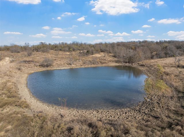 2565 Heritage Parkway, Axtell, TX 76624