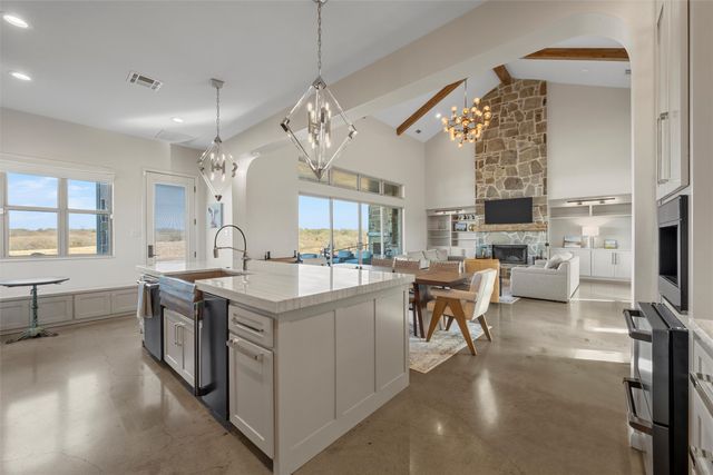 2565 Heritage Parkway, Axtell, TX 76624