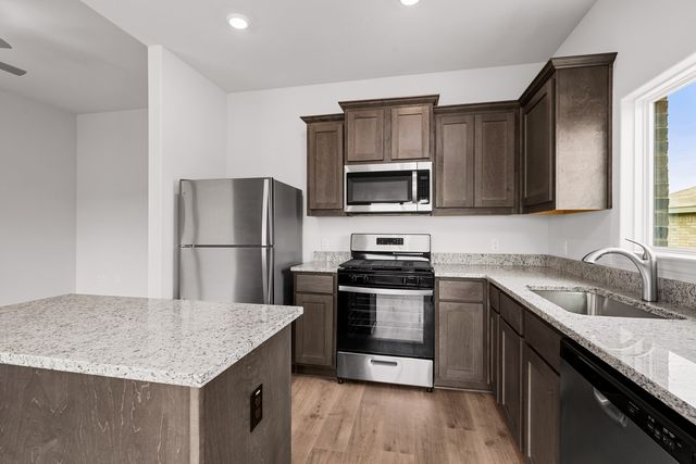 320 Julian Davis Drive, Venus, TX 76084