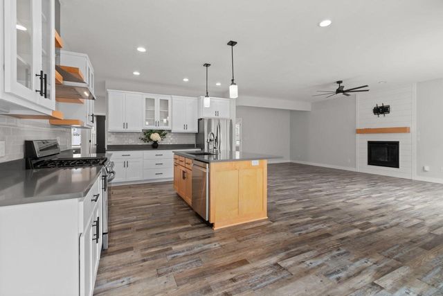 W6018 RYFORD STREET, Menasha, WI 54952