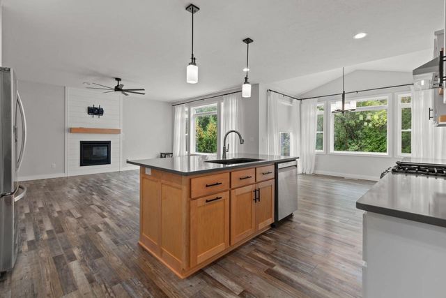 W6018 RYFORD STREET, Menasha, WI 54952