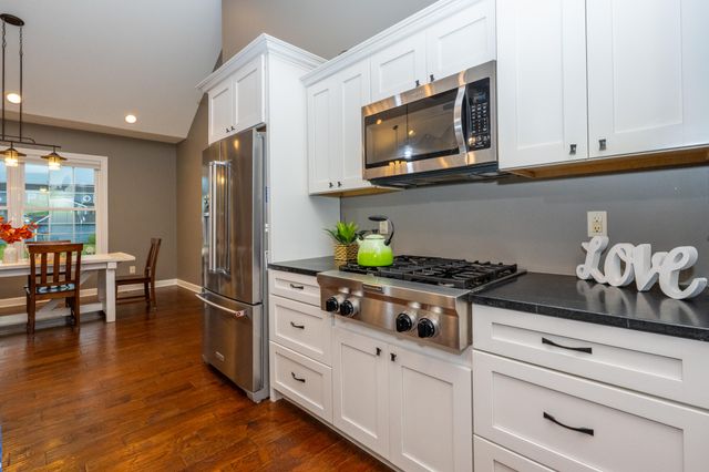 2400 Bay Pointe Drive, St. Joseph, MI 49085