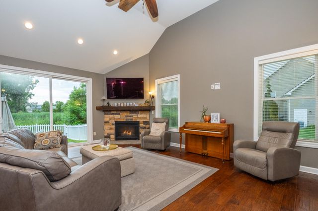 2400 Bay Pointe Drive, St. Joseph, MI 49085