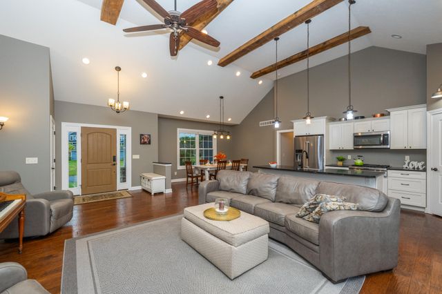 2400 Bay Pointe Drive, St. Joseph, MI 49085