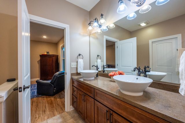 2400 Bay Pointe Drive, St. Joseph, MI 49085