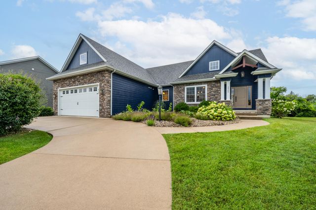 2400 Bay Pointe Drive, St. Joseph, MI 49085
