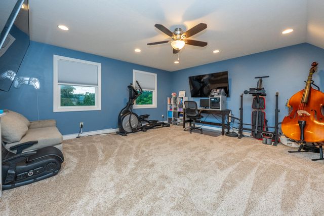 2400 Bay Pointe Drive, St. Joseph, MI 49085