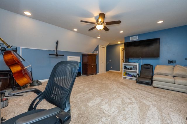 2400 Bay Pointe Drive, St. Joseph, MI 49085