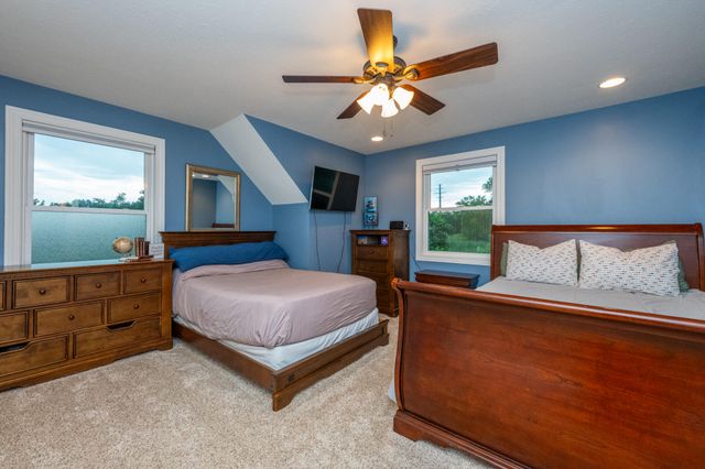 2400 Bay Pointe Drive, St. Joseph, MI 49085