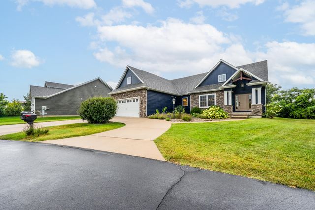 2400 Bay Pointe Drive, St. Joseph, MI 49085