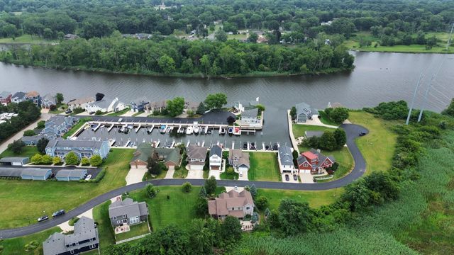2400 Bay Pointe Drive, St. Joseph, MI 49085