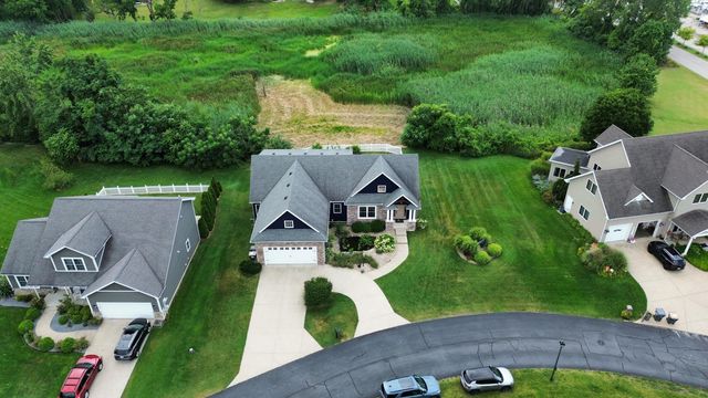 2400 Bay Pointe Drive, St. Joseph, MI 49085