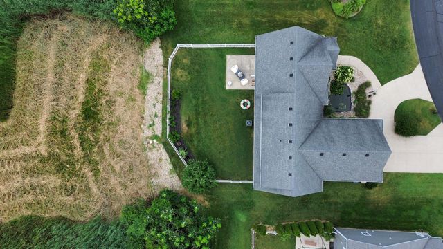 2400 Bay Pointe Drive, St. Joseph, MI 49085