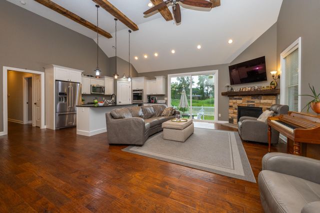 2400 Bay Pointe Drive, St. Joseph, MI 49085