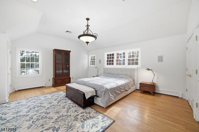 21 Spring St, Chatham Twp., NJ 07928