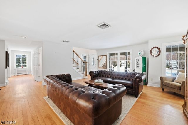 21 Spring St, Chatham Twp., NJ 07928