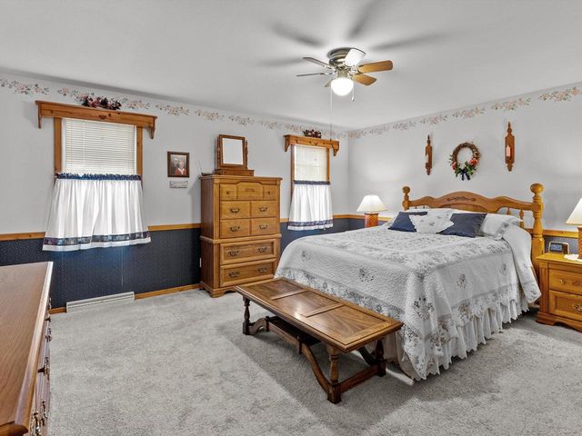 501 River Bluff DRIVE, Manitowoc, WI 54220