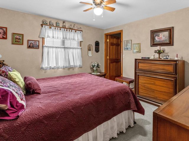 501 River Bluff DRIVE, Manitowoc, WI 54220