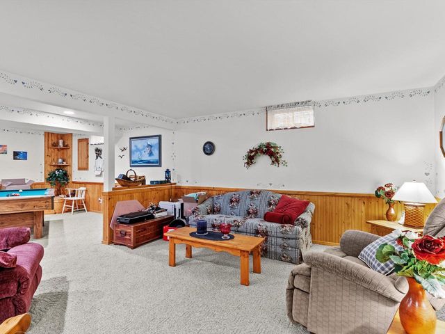 501 River Bluff DRIVE, Manitowoc, WI 54220