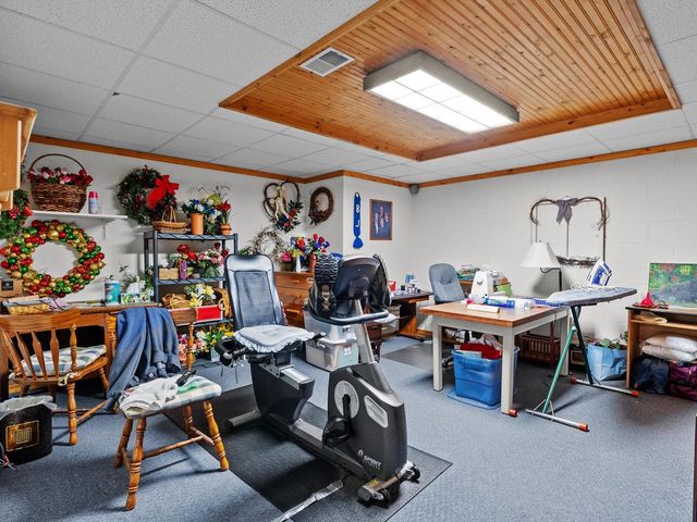 501 River Bluff DRIVE, Manitowoc, WI 54220