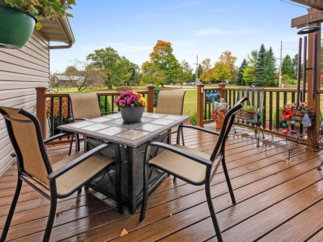 501 River Bluff DRIVE, Manitowoc, WI 54220