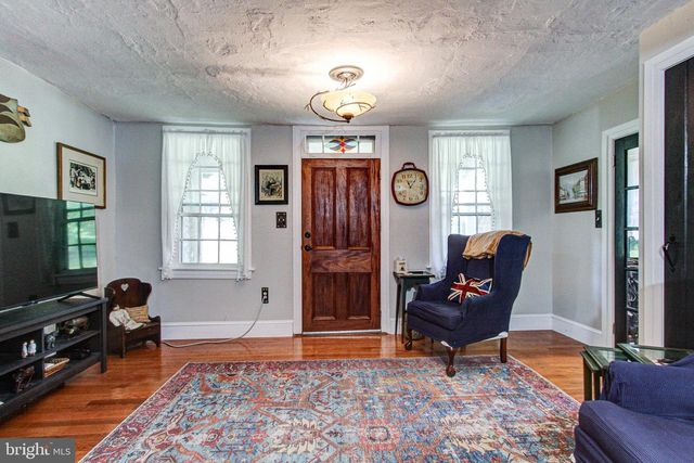 9754 EASTON RD, Kintnersville, PA 18930