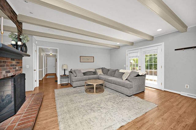 2036 Old Lexington Road, Danville, KY 40422