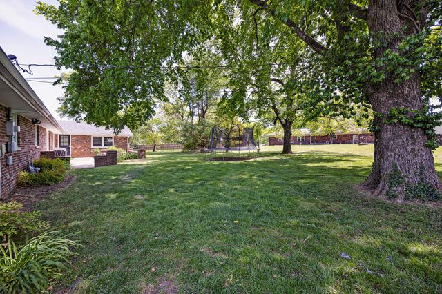 2036 Old Lexington Road, Danville, KY 40422