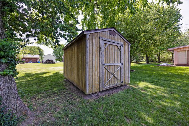 2036 Old Lexington Road, Danville, KY 40422