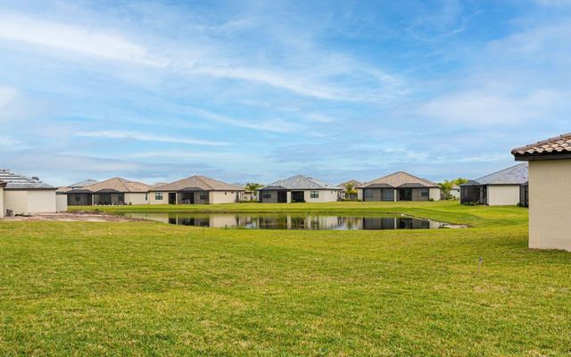 5343 WHITE SAND COVE, Bradenton, FL 34211