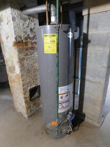 1312 S 61st STREET, West Allis, WI 53214