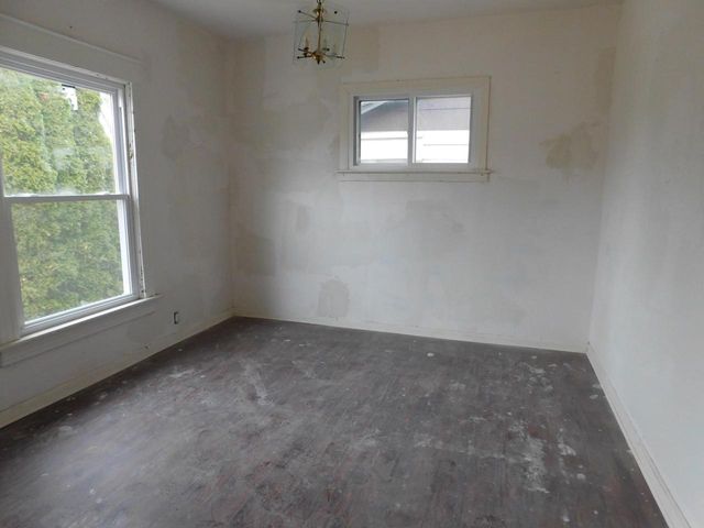 1312 S 61st STREET, West Allis, WI 53214