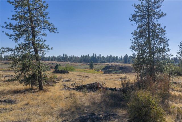 3811 W Cliffside Ln, Spokane, WA 99224