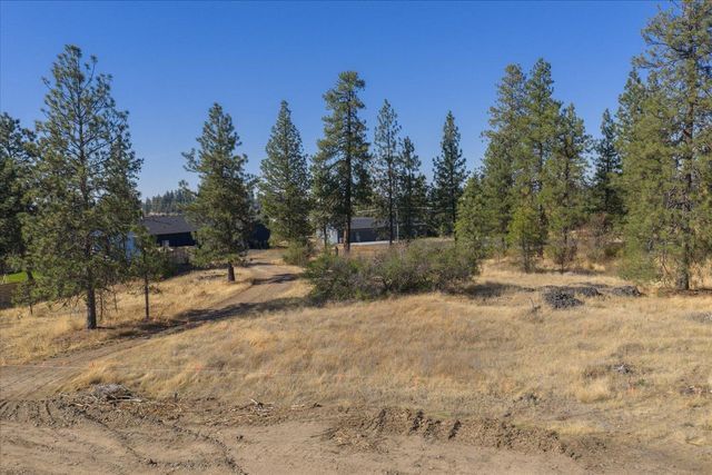 3811 W Cliffside Ln, Spokane, WA 99224