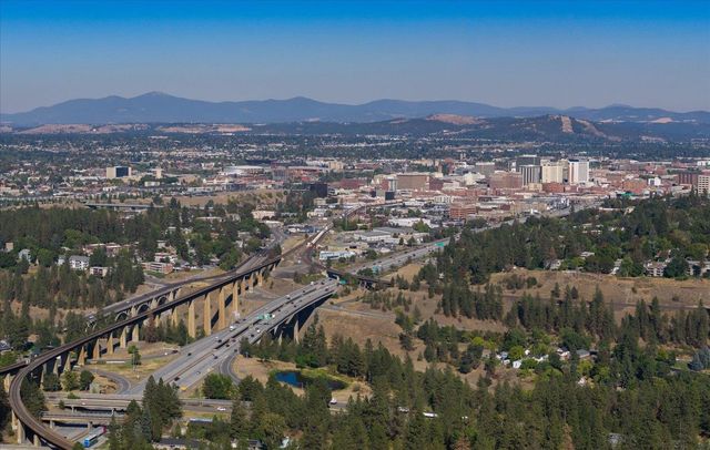3811 W Cliffside Ln, Spokane, WA 99224